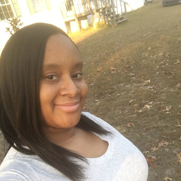 Meet your Posher, Tiara - Picture 1 of 1